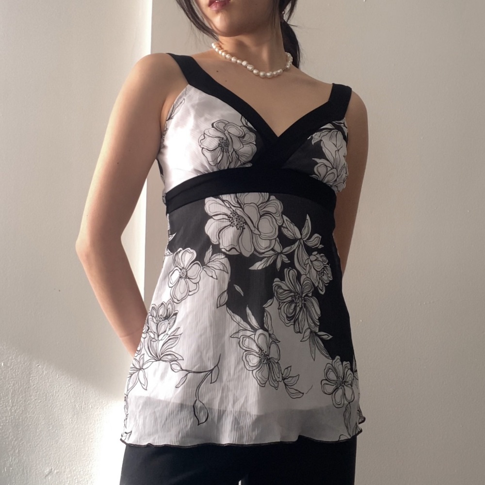 Y2k 90s style tank top